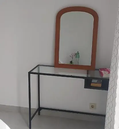 Primera Aparthotel 2*